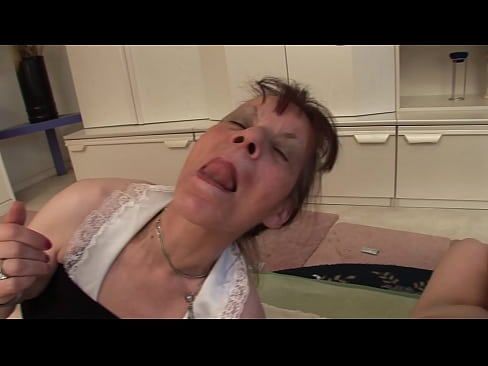 ❤️ Dalawang lola at isang lolo ang may threesome ❤❌ super porn sa amin ❌️❤
