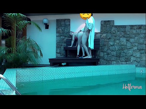 ❤️ Inaanyayahan ni Boss ang kasambahay sa pool, ngunit hindi napigilan ang init ❤❌ super porn sa amin ❌️❤