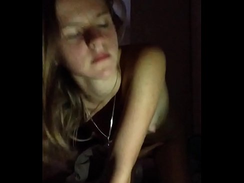 ❤️ Ang isang batang babae masturbates at cums ❤❌ super porn sa amin ❌️❤